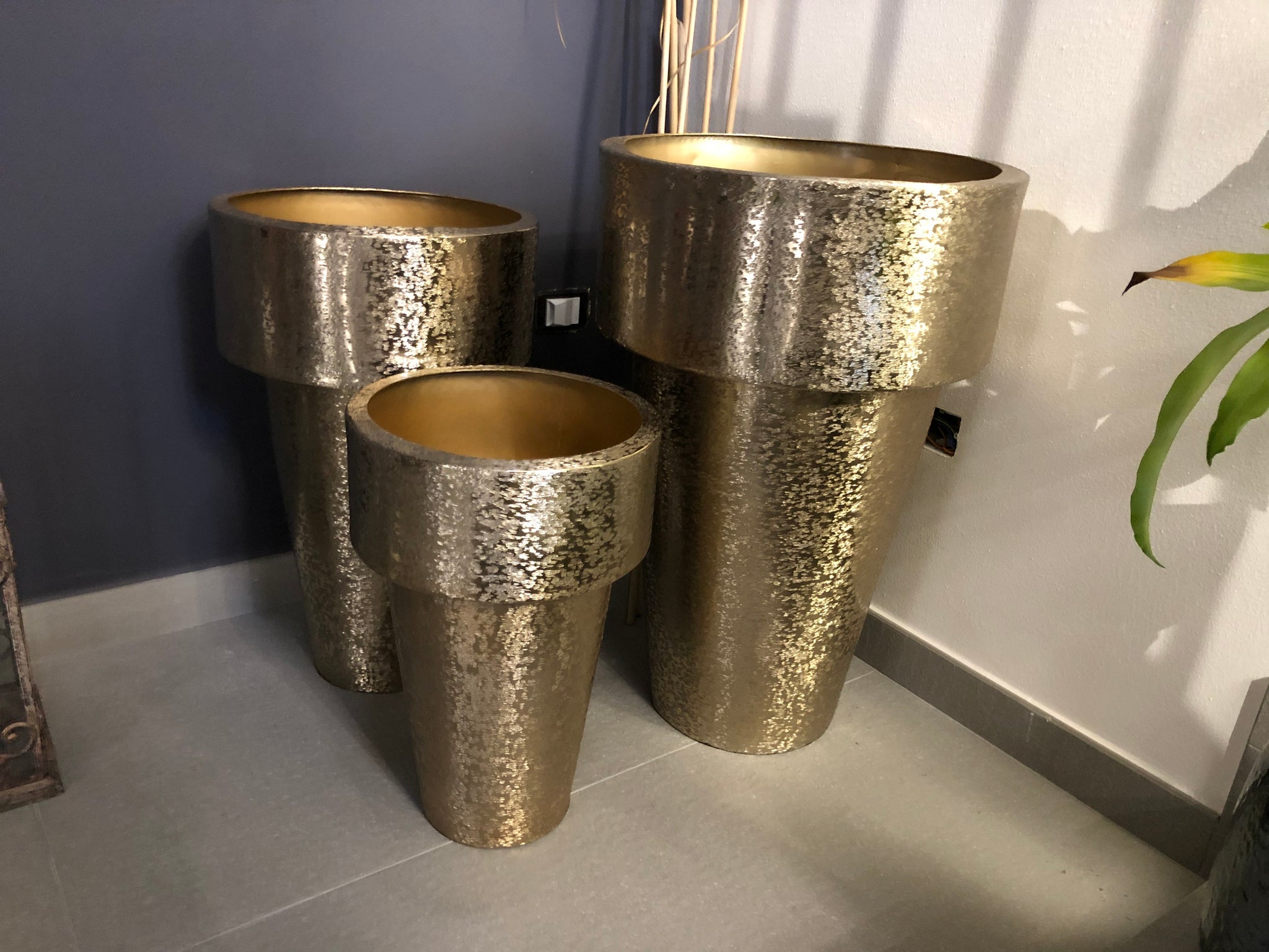 Averi gold brush aluminium pot round set of 3