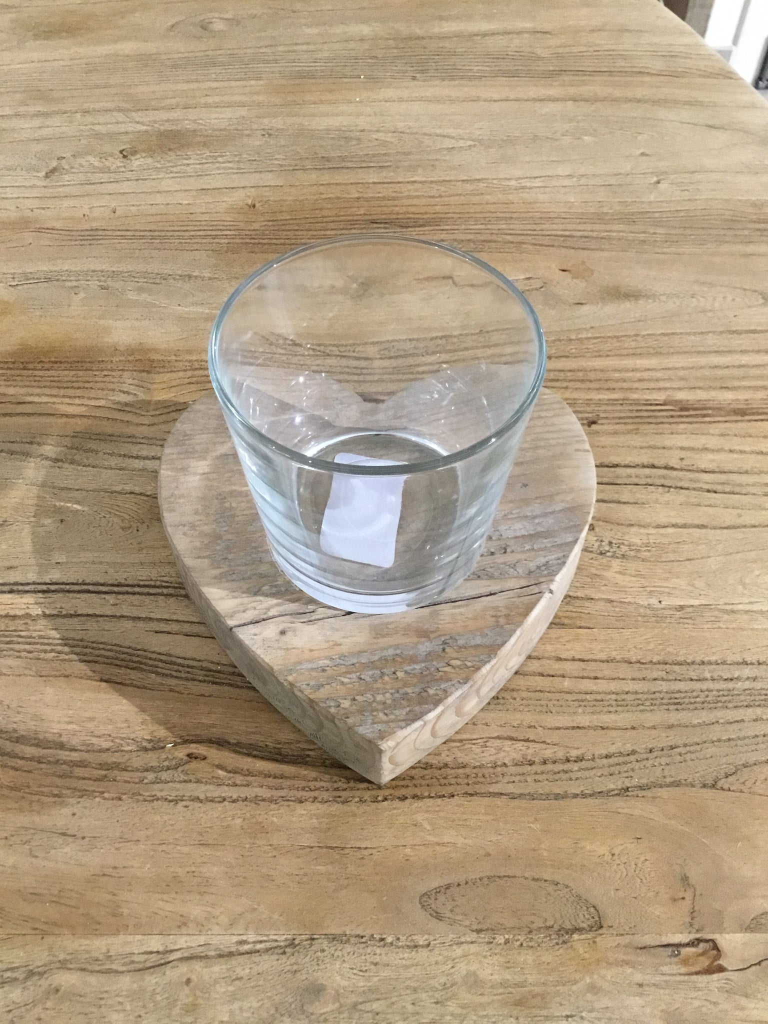 Cilindro in vetro con base cuore legno