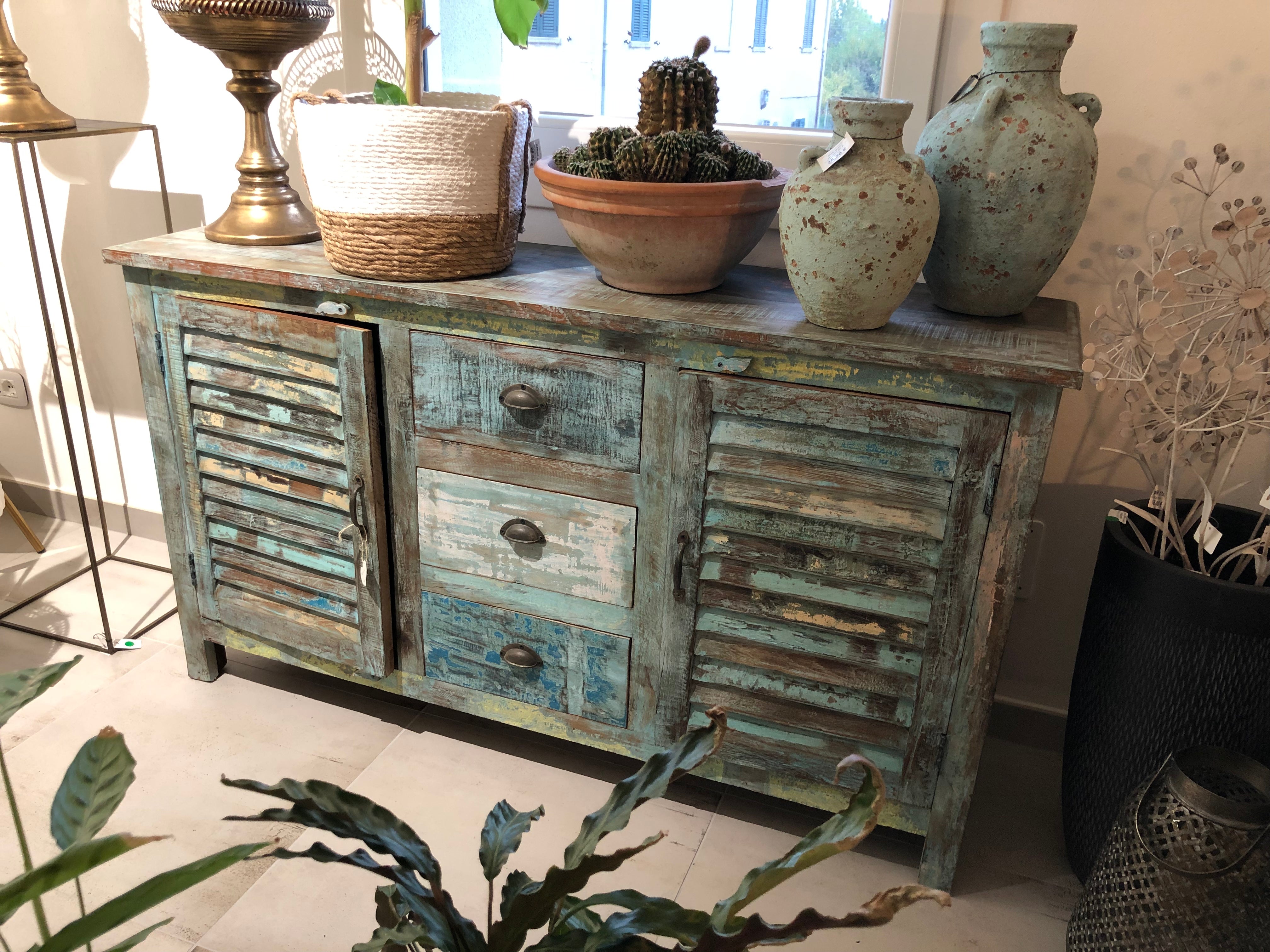 Credenza