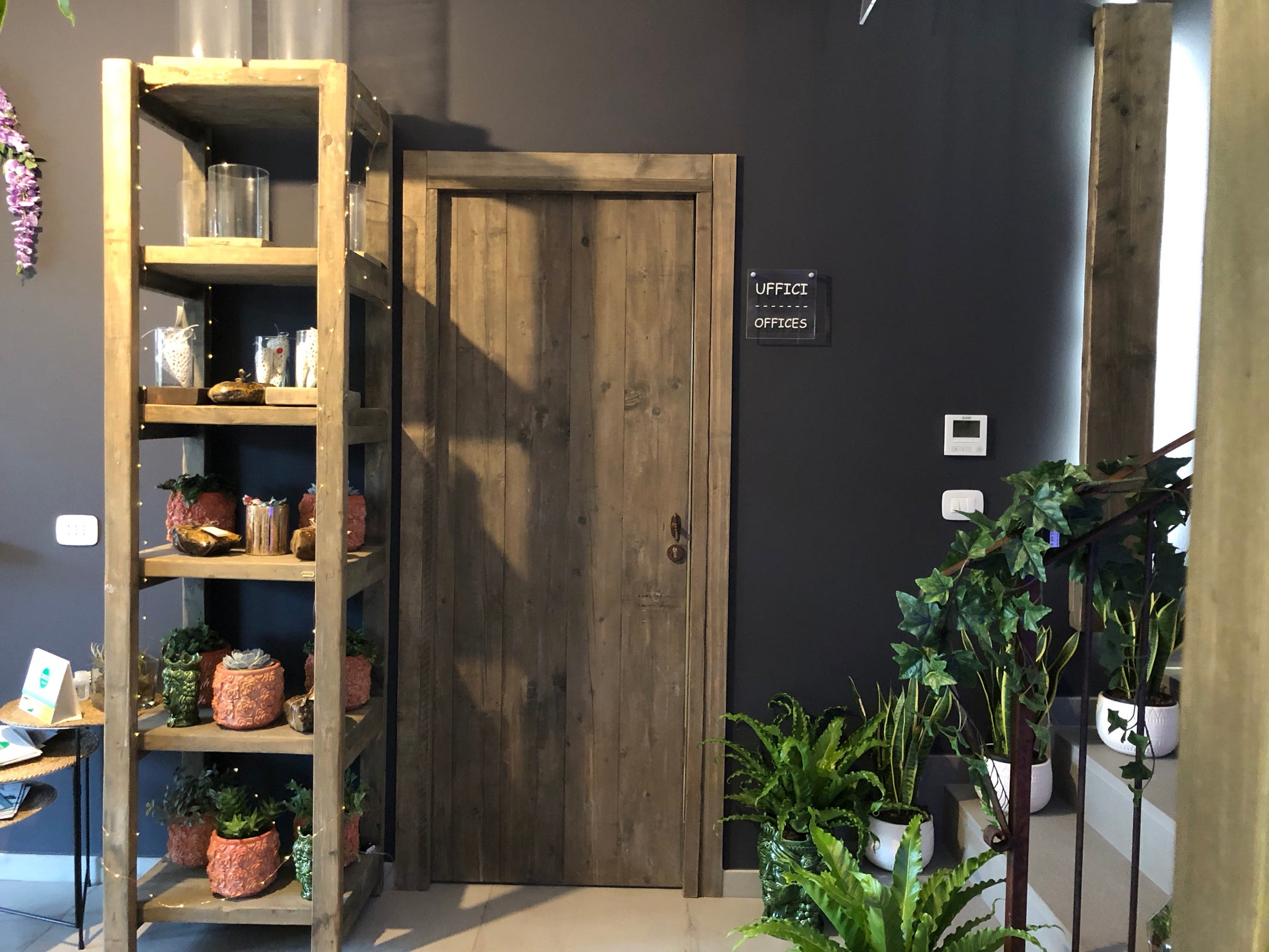 Libreria - legno vecchio