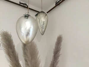 Christmas jedda white glass hanging